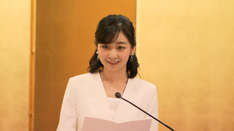 佳子さまがギリシャ訪問後初の公務　「産経児童出版文化賞」授賞式にご出席「誰もが隔たりなく読書をできる世界を」｜FNNプライムオンライン