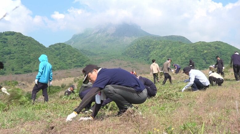 「安らかに眠ってほしい」雲仙・普賢岳の大火砕流惨事から35年を前に被災地の清掃活動　地元の中学生有志が初参加｜FNNプライムオンライン