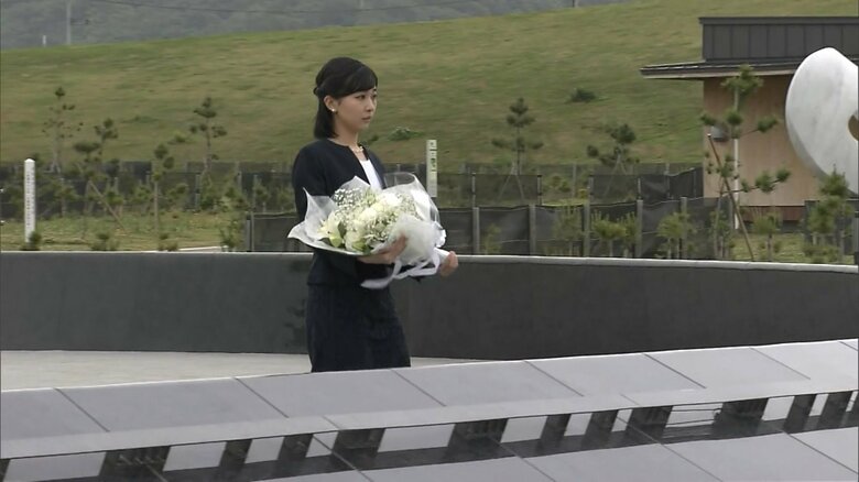 石巻南浜津波復興祈念公園で供花された　2023年5月