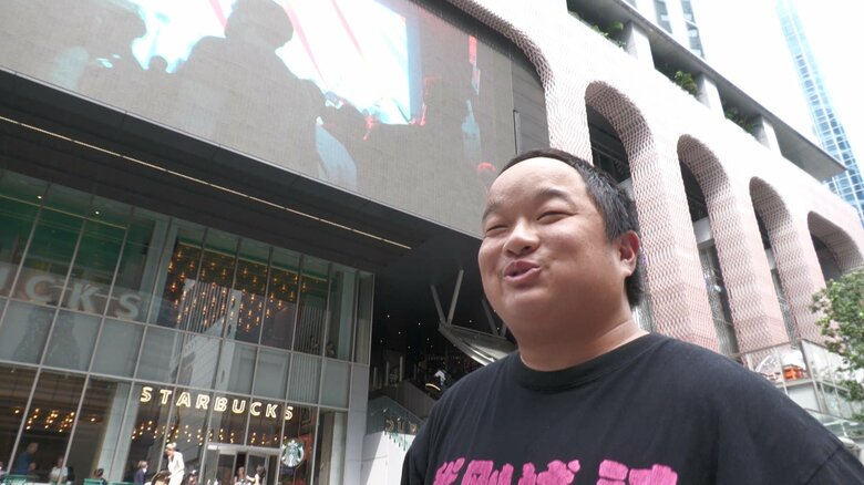 “スキマバイト”で稼ぎ、ネットカフェで暮らしている