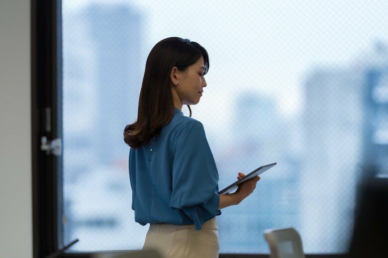 働き方が多様化すると「スキル」で評価する仕組みが大切に（画像：イメージ）