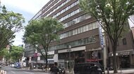 渋谷のビルが泡だらけに...消火設備作動か 男逮捕「飲んでいて記憶にない」