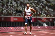 陸上男子200m 記録は1分58秒 棄権すれば「記録なし」歩き続けゴール