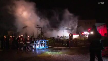 「火事です」近所の人が通報 五島で木造平屋建ての住宅と倉庫が全焼 一人暮らしの70代男性逃げ出し無事