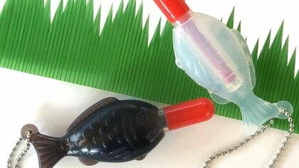 魚型の“醤油さし”がペンになって登場…インクには醤油の香りも？使い心地を聞いた