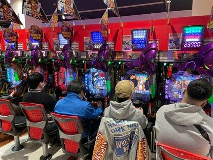 「パチンコホール」経営法人数の減少傾向続く収益確保も道半ば