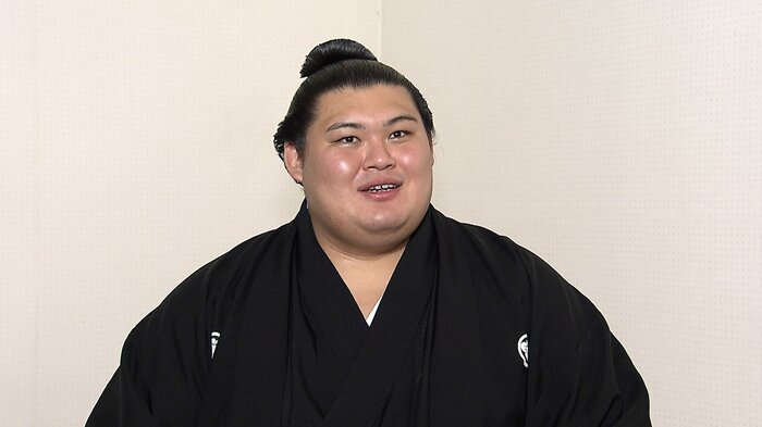 インタビューに答える大の里