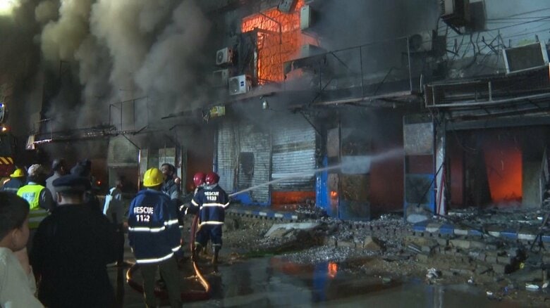 パキスタン商業施設で大規模火災　6人死亡、約60人不明｜FNNプライムオンライン