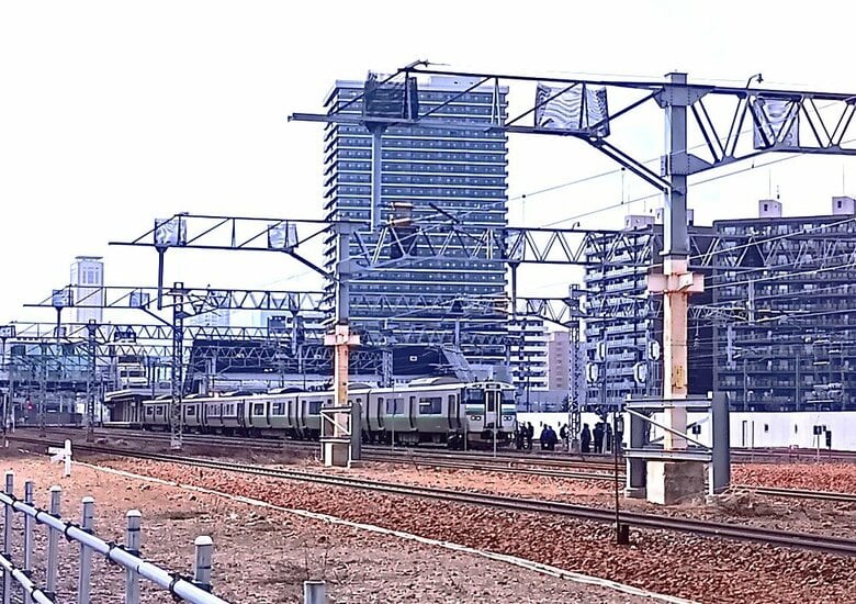 【人身事故】札幌と新千歳空港を結ぶ快速エアポートが運休…JR苗穂駅構内で列車と人が接触…札幌～千歳・札幌～岩見沢間で運転見合わせ＜JR北海道＞｜FNNプライムオンライン