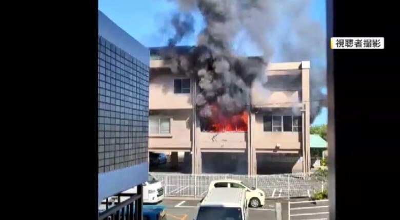 火元の部屋に災害用バッテリー　複数回の爆発音も　コミュニティーセンターで火事　「ものの2～3分で火が強くなった」　福岡・糸島市｜FNNプライムオンライン