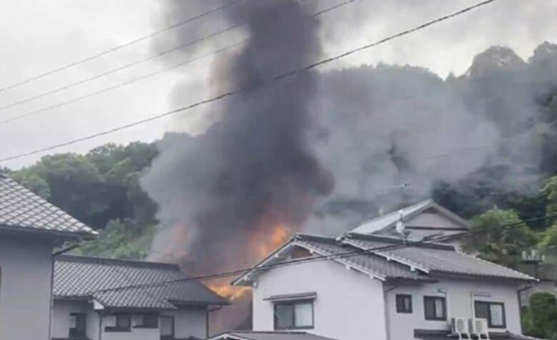 【速報】福山市の住宅密集地で火事　１人の遺体が見つかる　広島｜FNNプライムオンライン