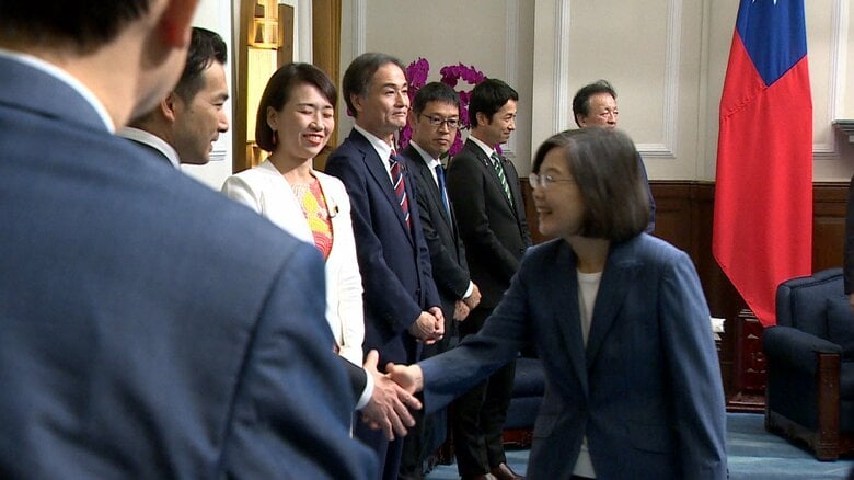 野党3党の議員団が台湾・蔡英文総統と会談｜FNNプライムオンライン