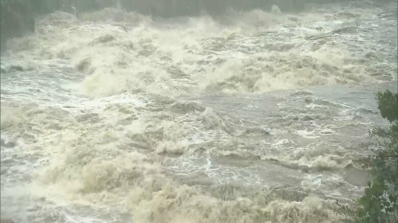 沼津市などを流れる黄瀬川が増水(6月2日)
