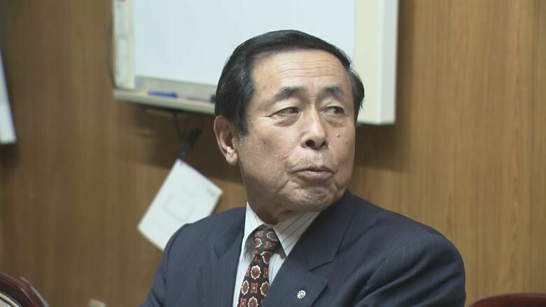 取材に応じる宮田村・小田切康彦村長（12月2日）