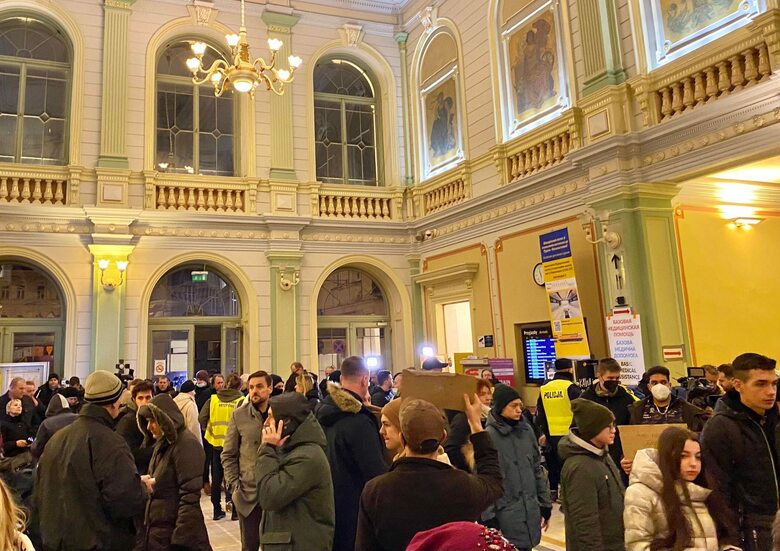 ポーランドには世界各国からボランティアが集まっている