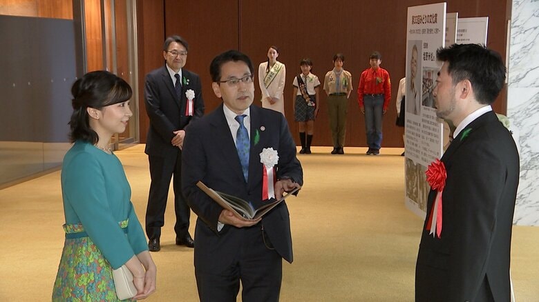 みどりの感謝祭には、グリーンの装いで