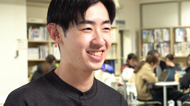 神戸大学でインタビューに応じた壷井