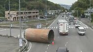 【これ何？】交差点にナゾの物体 「地震のような揺れが…」大型…