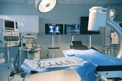 病院経営の約14％が「債務超過」　6割が「営業赤字」に　「診療所」との利益格差が拡大　営業利益率平均は2年連続でマイナス