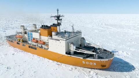 海上自衛隊が南極観測船の運用から撤退へ　砕氷船「しらせ」退役後に民間移行　人員不足と任務増大が背景