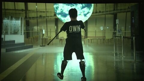 ロボット義足が変える未来 乙武洋匡さん 66メートル走行