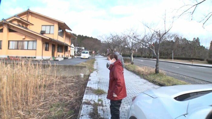 塚本さん所有の市内の畑に工場を建てることを計画している