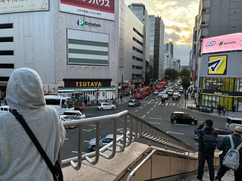 【速報】仙台駅で「不審物と刺激臭」通報　現場にはダウンジャケット　けが人なし｜FNNプライムオンライン