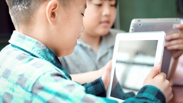 親の“常識”を改めよう。現役小学校教師に聞く、子どもとデジタルデバイスの密な関わり 3月特集「親と子のスマホルール」｜FNNプライムオンライン