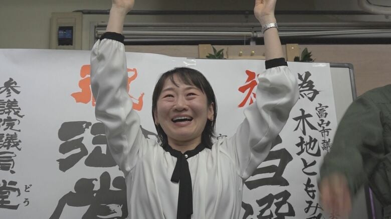 新たな富山市議会議員38人の顔ぶれ トップ当選は1万1310票獲得の木地智美さん「市議会に新しい風を吹かせる」｜FNNプライムオンライン