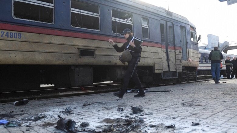 ウクライナ東部ドニプロペトロウスク州の国鉄駅　ロシア軍のドローン攻撃受け28人死傷｜FNNプライムオンライン