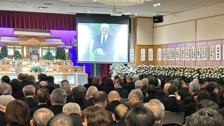 サンフレッチェ広島の礎を築く 今西和男さん(85)の告別式　２２０人が参列し惜しむ声　広島｜FNNプライムオンライン