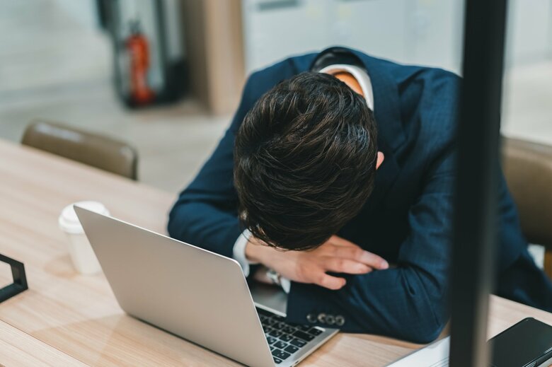 我慢強い人は問題が表面化しにくいことも（画像：イメージ）