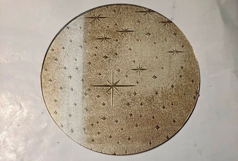 洗浄前（画像提供：旭屋ガラス店）