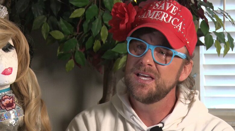 「トランプ氏を支持し全てを失った」と涙ながらに明かしたライアンさん