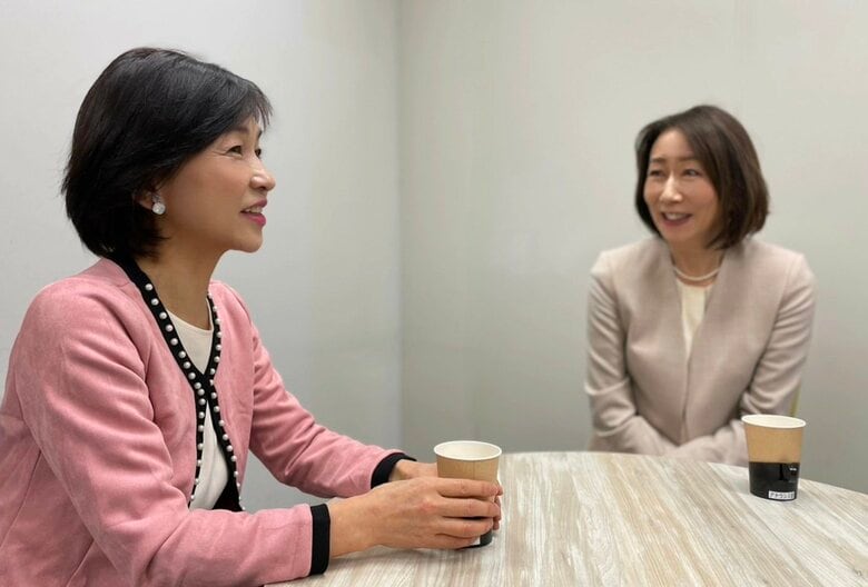 当時の思い出を語り合う松尾さんと長野さん