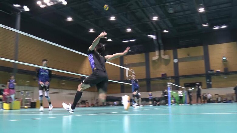 宮浦健人のスパイク練習（連続写真①）