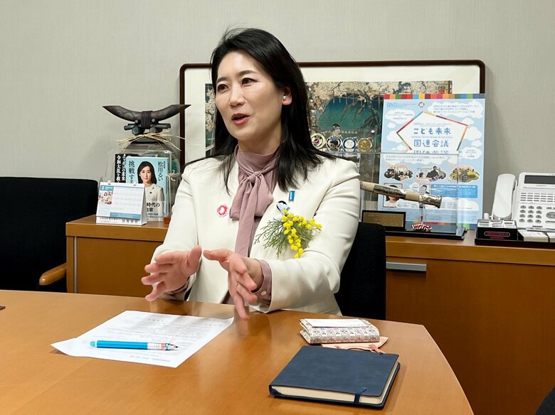 キャリア官僚で相当忙しかったと思うが、「国会議員の大変さはレベルが違う」という松川議員