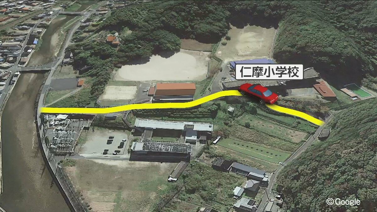 全裸で通学路 小学校を“抜け道”利用に物議 1月には昼休み中に交通事故で児童が重軽傷 市教委「実質禁止」も校門に扉なく…｜FNNプライムオンライン