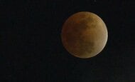 「皆既月食」で月が赤銅色に　広島でも見えた！　次は３年後の元旦
