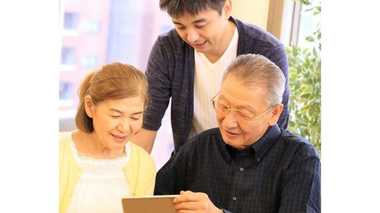 親と暮らす“中年未婚者”が増加…彼らはなぜ同居を選ぶのか
