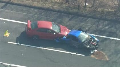 【更新】宮城・大崎市の東北道で事故 ２０代の男性２人死亡 乗用車が中央分離帯に衝突