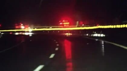 東北道でバイクの60代男性死亡　4台が絡む事故　岩手県盛岡市