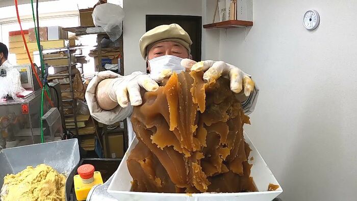 4~5時間かけて煮たあんこが自慢