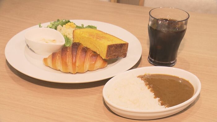 「カレーハウスCoCo壱番屋 サンロード店」の厚切りトーストとクロワッサンのセット(580円)+カレー(300円)