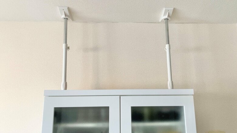 地震で家具が倒れる前に…Amazonで売れている「転倒防止用突っ張り棒」TOP3｜FNNプライムオンライン
