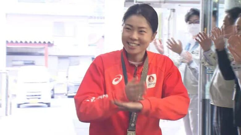 「応援を力にできた」デフリンピック・バスケ女子日本代表の丸山香織選手が地元に凱旋　鯖江市からスポーツ栄誉賞　県栄誉賞も決定｜FNNプライムオンライン