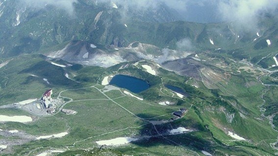 富山・火山湖「みくりが池」