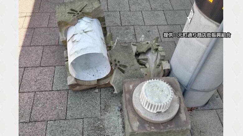 何者かによって破壊された「元町サンロード」の灯籠