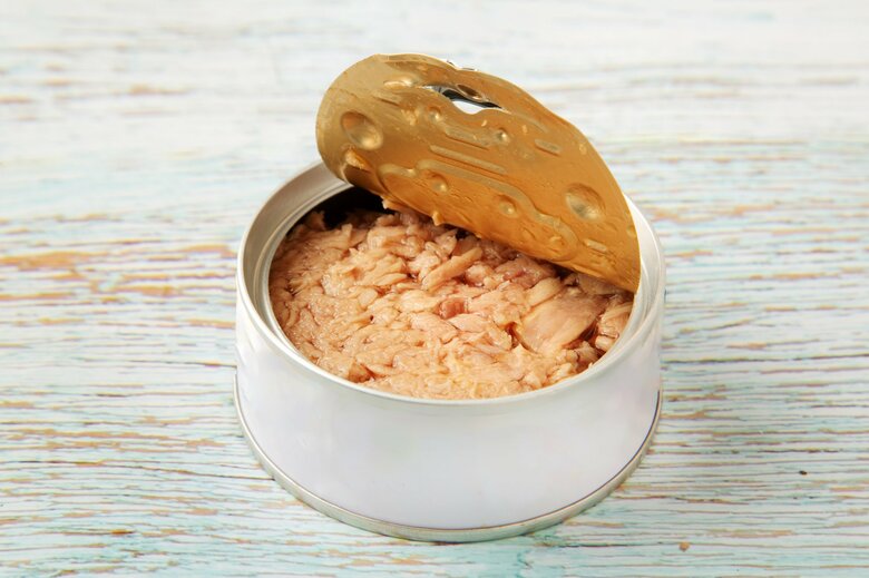 切り身以外にツナ缶も活躍（画像：イメージ）