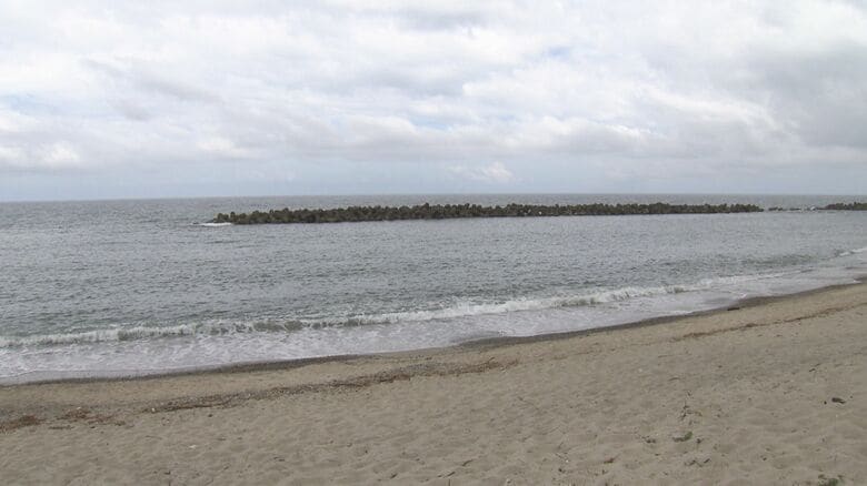瀬波温泉海水浴場
